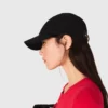 Chapeau en coton avec boucle dorée Chapeau en coton avec boucle dorée