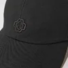 Chapeau en coton avec boucle dorée Chapeau en coton avec boucle dorée