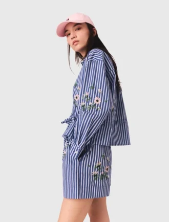 Chemise courte à rayures brodées
