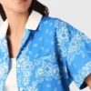 Chemise imprimée à col contrasté Chemise imprimée à col contrasté