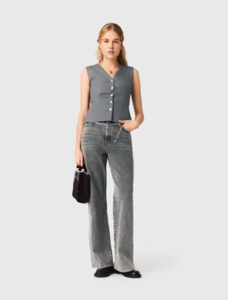 Gilet ajusté à boutons bijoux