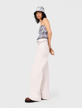 Jean taille haute à jambes larges
