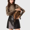 Jupe courte en cuir