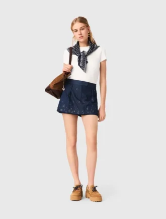 Jupe-short en denim brodée à effet superposé