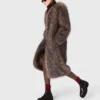 Long manteau en fausse fourrure Long manteau en fausse fourrure