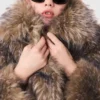 Manteau court en fausse fourrure Manteau court en fausse fourrure