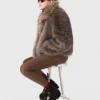 Manteau court en fausse fourrure Manteau court en fausse fourrure