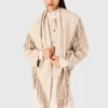 Manteau court en laine avec écharpe amovible Manteau court en laine avec écharpe amovible