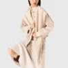Manteau court en laine avec écharpe amovible Manteau court en laine avec écharpe amovible
