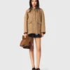 Manteau en laine avec capuche amovible Manteau en laine avec capuche amovible