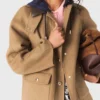 Manteau en laine avec capuche amovible Manteau en laine avec capuche amovible