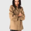 Manteau en laine avec capuche amovible Manteau en laine avec capuche amovible