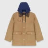 Manteau en laine avec capuche amovible Manteau en laine avec capuche amovible