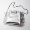 Mini M Bag en cuir gaufré avec chaîne Mini M Bag en cuir gaufré avec chaîne