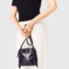 Mini M Bag en cuir Naplak