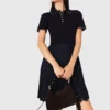 Mini-robe à col polo plissé Mini-robe à col polo plissé