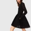 Mini-robe évasée en velours