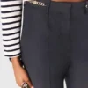 Pantalon de costume avec détail chaîne
