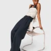 Pantalon de costume à fines rayures