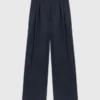 Pantalon de costume à fines rayures