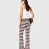 Pantalon en crochet zigzag Pantalon en crochet zigzag