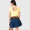 Pull à découpe arrondie dans le dos