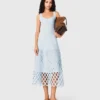 Robe au crochet avec doublure amovible Robe au crochet avec doublure amovible