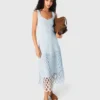 Robe au crochet avec doublure amovible Robe au crochet avec doublure amovible