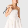 Robe bustier courte brodée