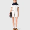 Robe courte avec bordure contrastée