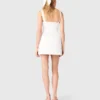 Robe courte en satin Robe courte en satin