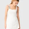 Robe courte en satin Robe courte en satin