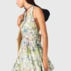 Robe courte à motifs, dos nu