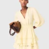 Robe courte à volants