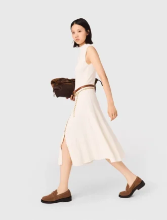 Robe côtelée avec fente sur le côté