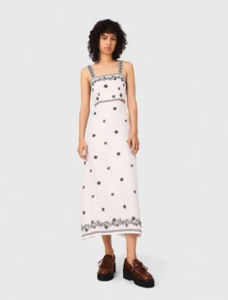 Robe longue à découpes brodées