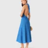 Robe longue dos nu en guipure Robe longue dos nu en guipure