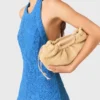 Robe longue dos nu en guipure Robe longue dos nu en guipure