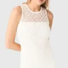 Robe longue en crochet avec strass Robe longue en crochet avec strass