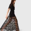 Robe longue en dentelle