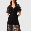 Robe longue en dentelle