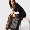 Robe longue en dentelle