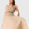 Robe longue en maille à strass Robe longue en maille à strass