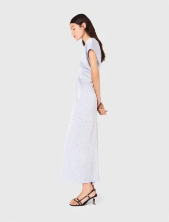 Robe longue en satin, taille plissée