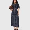 Robe longue fluide à motifs