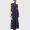 Robe longue plissée asymétrique