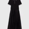 Robe longue plissée à col polo