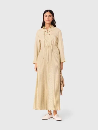 Robe longue plissée à œillets
