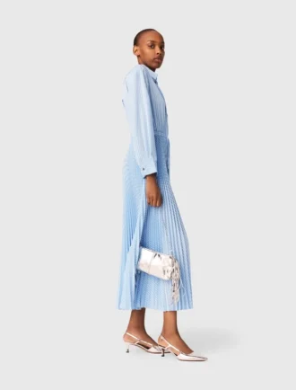 Robe longue plissée à œillets