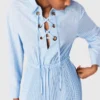 Robe longue plissée à œillets